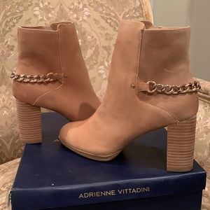 Stunning Adrienne vittadini leather boots